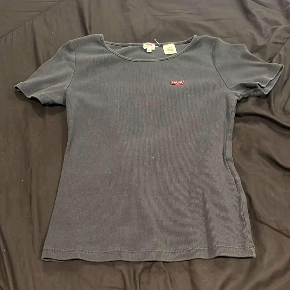 t-shirt, black, levi’s